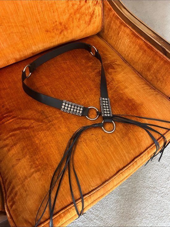Accessories - Vintage black leather western-style fringe belt with silver-tone stud & o-rings